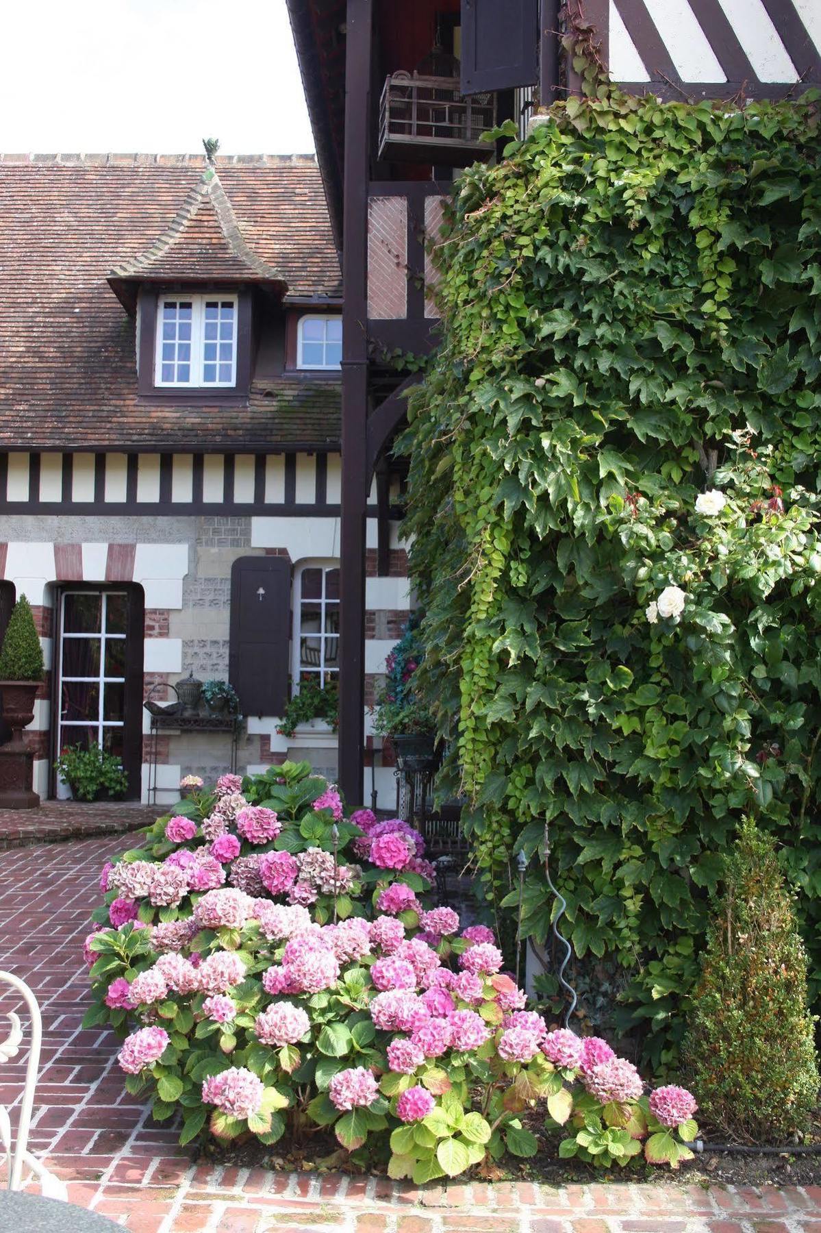 Villa Gypsy Hotel Deauville Exterior photo